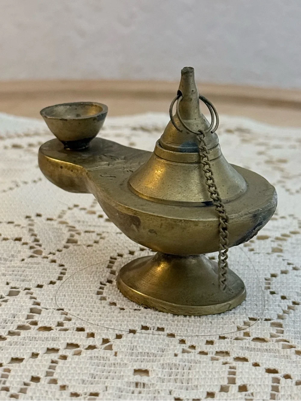 Vintage Brass Aladdin Oil Lamp: Miniature Genie Decor